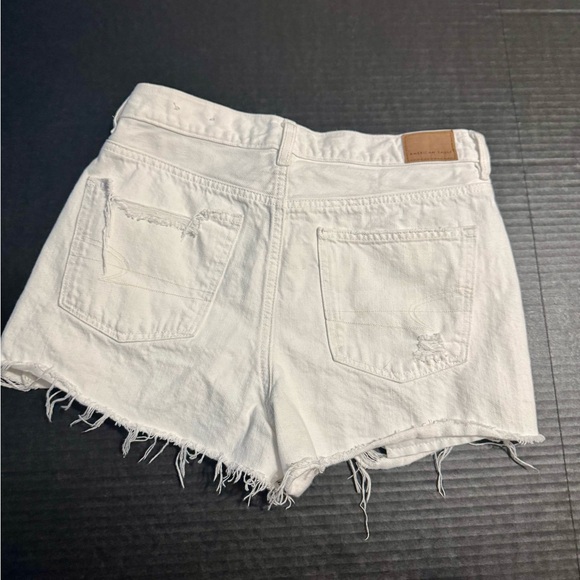 🤍AE Distressed shorts - Picture 7 of 8